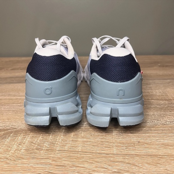 On Running Cloudflyer 4 Women’s Blue White Running Shoes Size 8.5 - Picture 5 of 7